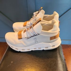 Women's ON White CloudNova Sneakers Size 9